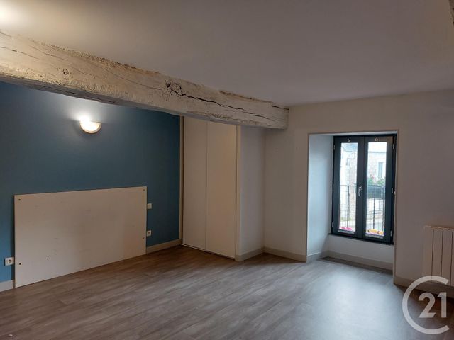 Afficher la photo en grand Appartement Duplex à louer - 2 pièces - 55.0 m2 - ROMAGNE - 35 - BRETAGNE - Century 21 Gambetta