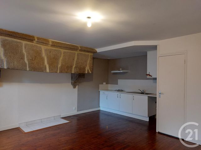 Appartement Duplex à louer - 2 pièces - 55.0 m2 - ROMAGNE - 35 - BRETAGNE - Century 21 Gambetta
