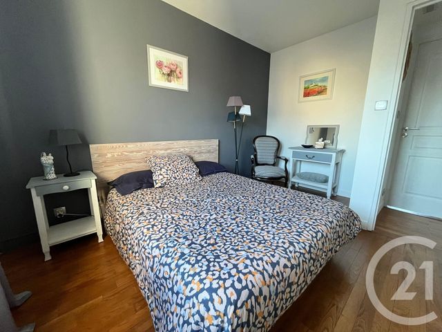 Appartement T3 à vendre - 3 pièces - 77.39 m2 - FOUGERES - 35 - BRETAGNE - Century 21 Gambetta