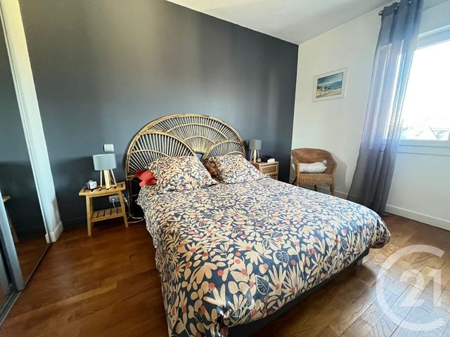 Appartement T3 à vendre - 3 pièces - 77.39 m2 - FOUGERES - 35 - BRETAGNE - Century 21 Gambetta