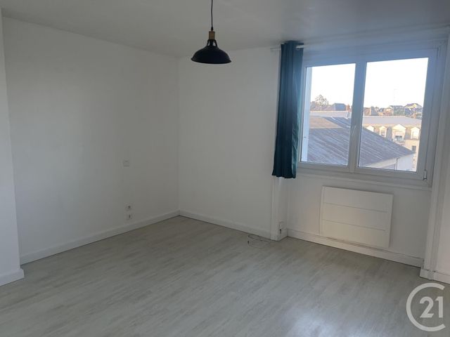 Appartement T2 à louer - 2 pièces - 45.38 m2 - FOUGERES - 35 - BRETAGNE - Century 21 Gambetta