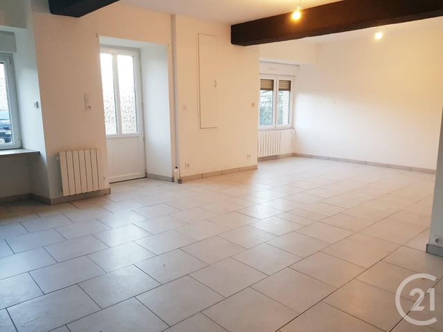 Afficher la photo en grand maison à louer - 3 pièces - 85.0 m2 - ST GERMAIN EN COGLES - 35 - BRETAGNE - Century 21 Gambetta