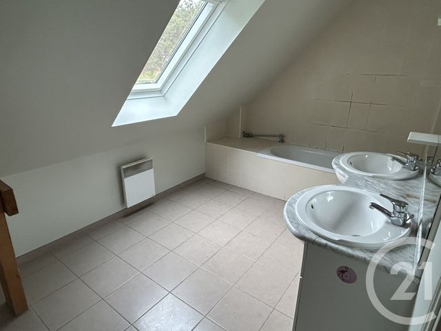 maison à vendre - 6 pièces - 105.3 m2 - LECOUSSE - 35 - BRETAGNE - Century 21 Gambetta