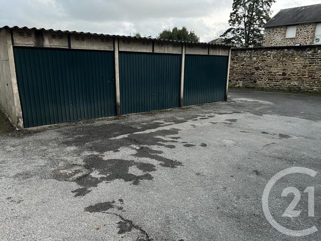 Afficher la photo en grand Appartement F3 à louer - 3 pièces - 84.15 m2 - FOUGERES - 35 - BRETAGNE - Century 21 Gambetta