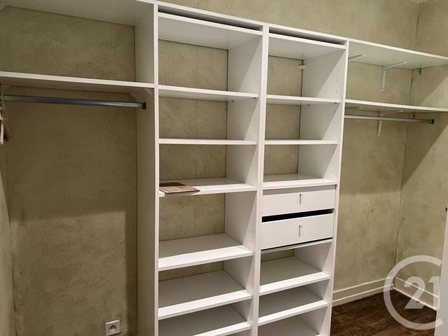 Afficher la photo en grand Appartement F3 à louer - 3 pièces - 84.15 m2 - FOUGERES - 35 - BRETAGNE - Century 21 Gambetta