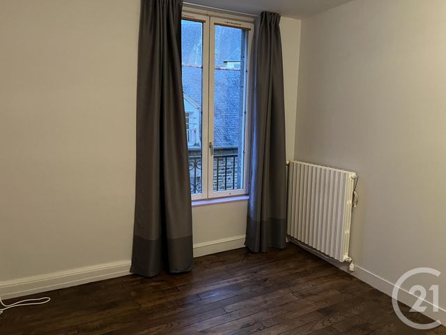 Afficher la photo en grand Appartement F3 à louer - 3 pièces - 84.15 m2 - FOUGERES - 35 - BRETAGNE - Century 21 Gambetta