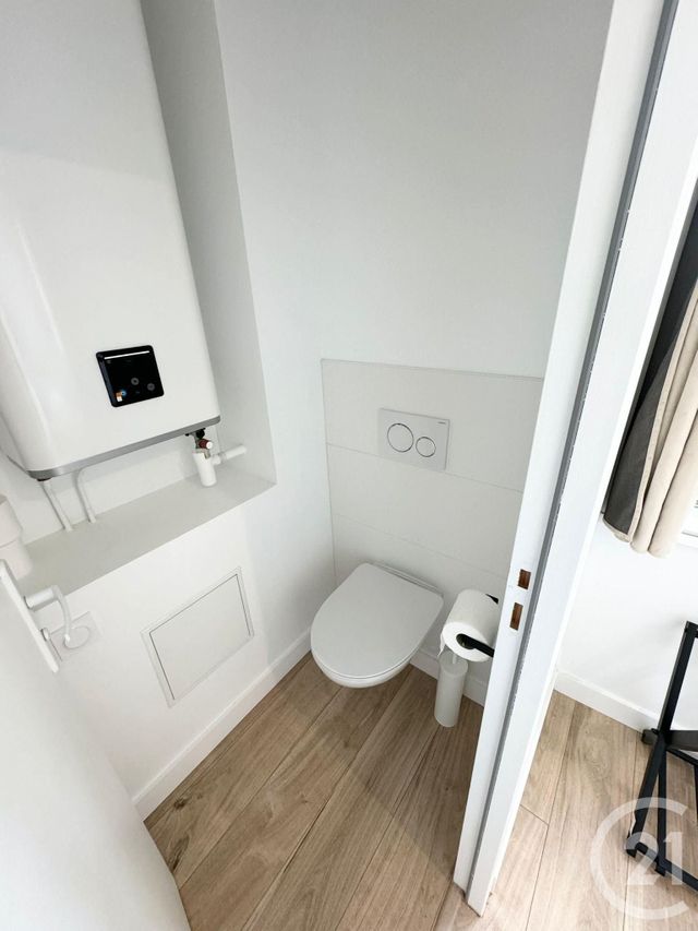 Afficher la photo en grand Appartement Triplex à louer - 3 pièces - 41.48 m2 - FOUGERES - 35 - BRETAGNE - Century 21 Gambetta