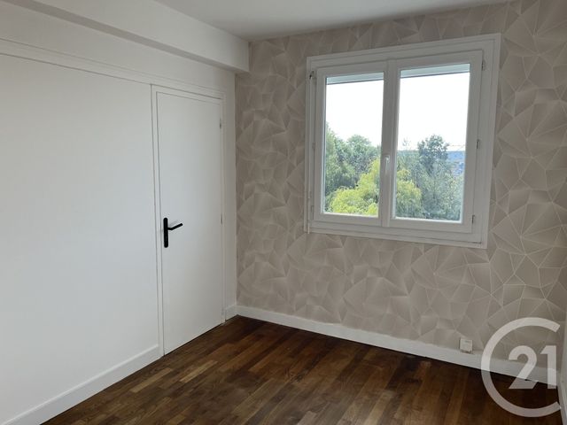 Appartement F4 à louer - 4 pièces - 70.26 m2 - FOUGERES - 35 - BRETAGNE - Century 21 Gambetta