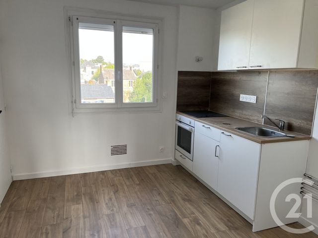 Appartement F4 à louer FOUGERES