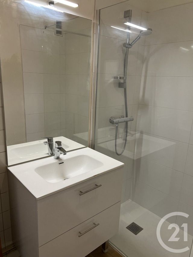 Appartement F4 à louer - 4 pièces - 70.26 m2 - FOUGERES - 35 - BRETAGNE - Century 21 Gambetta