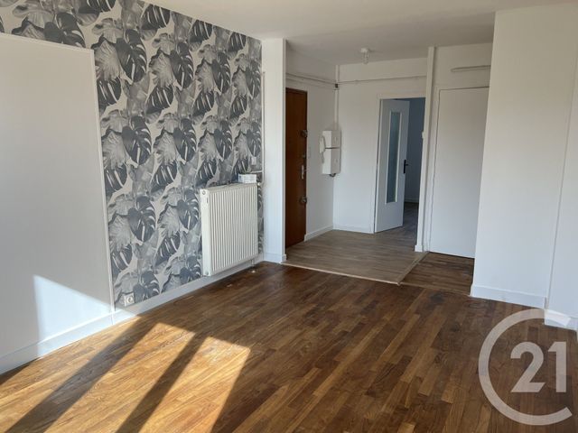 Appartement F4 à louer - 4 pièces - 70.26 m2 - FOUGERES - 35 - BRETAGNE - Century 21 Gambetta