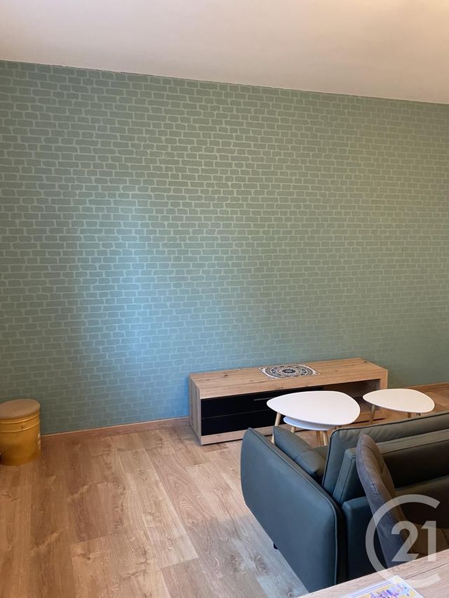 Appartement à louer - 2 pièces - 37.24 m2 - FOUGERES - 35 - BRETAGNE - Century 21 Gambetta