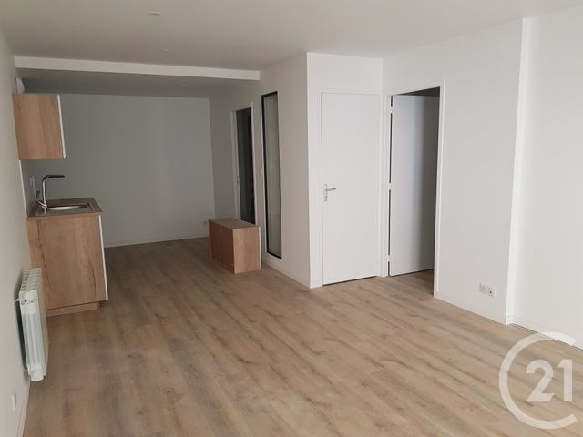 Appartement F2 à louer - 2 pièces - 47.53 m2 - FOUGERES - 35 - BRETAGNE - Century 21 Gambetta