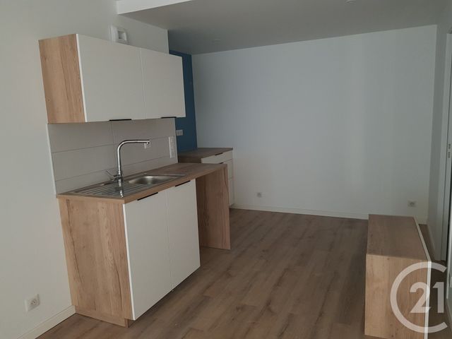 Appartement F2 à louer - 2 pièces - 47.53 m2 - FOUGERES - 35 - BRETAGNE - Century 21 Gambetta