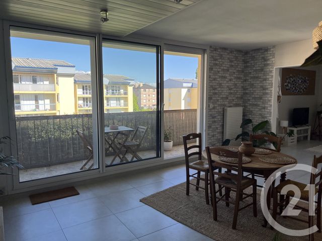 Appartement F3 à louer - 3 pièces - 80.2 m2 - FOUGERES - 35 - BRETAGNE - Century 21 Gambetta