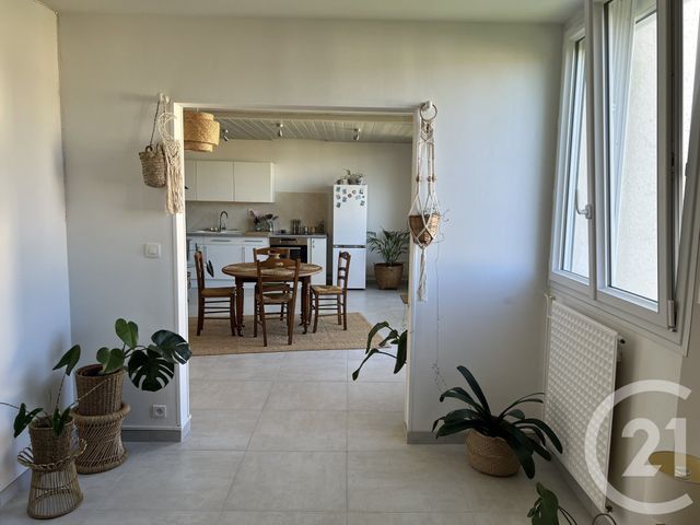 Appartement F3 à louer - 3 pièces - 80.2 m2 - FOUGERES - 35 - BRETAGNE - Century 21 Gambetta