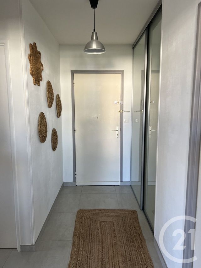 Appartement F3 à louer - 3 pièces - 80.2 m2 - FOUGERES - 35 - BRETAGNE - Century 21 Gambetta