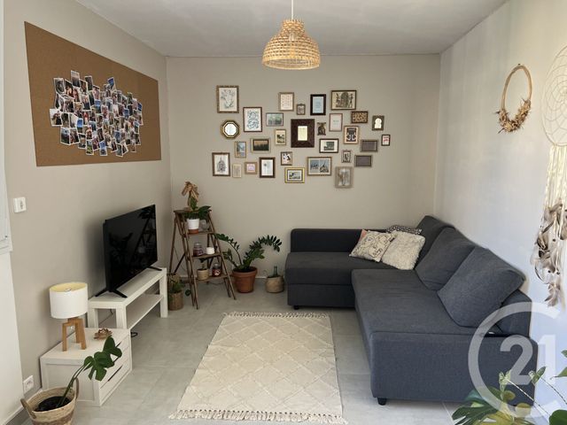 Appartement F3 à louer - 3 pièces - 80.2 m2 - FOUGERES - 35 - BRETAGNE - Century 21 Gambetta