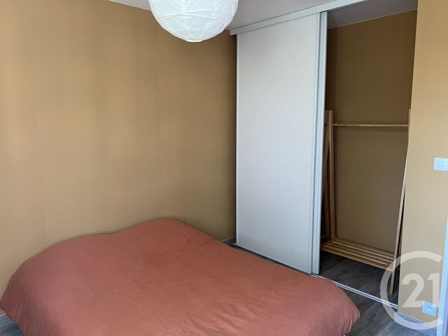 Appartement F3 à louer - 3 pièces - 80.2 m2 - FOUGERES - 35 - BRETAGNE - Century 21 Gambetta