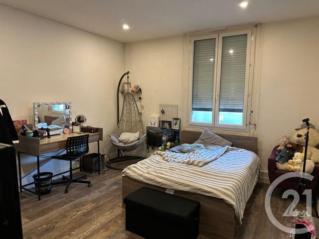 Appartement T5 à vendre - 5 pièces - 149.39 m2 - FOUGERES - 35 - BRETAGNE - Century 21 Gambetta