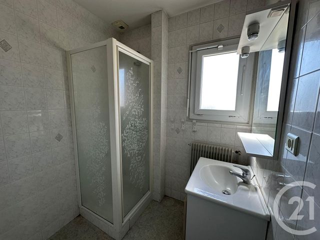 maison à vendre - 4 pièces - 61.37 m2 - FOUGERES - 35 - BRETAGNE - Century 21 Gambetta
