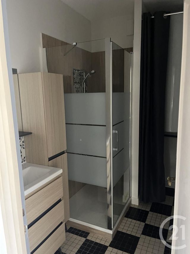 Appartement F3 à louer - 3 pièces - 79.0 m2 - FOUGERES - 35 - BRETAGNE - Century 21 Gambetta