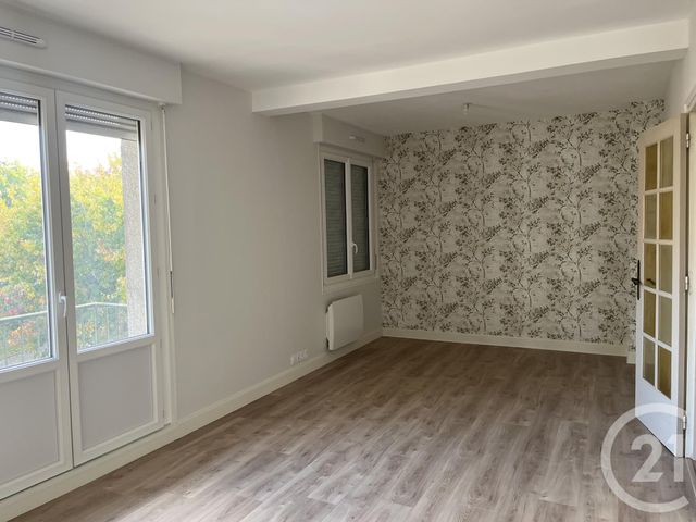 Appartement F3 à louer - 3 pièces - 79.0 m2 - FOUGERES - 35 - BRETAGNE - Century 21 Gambetta