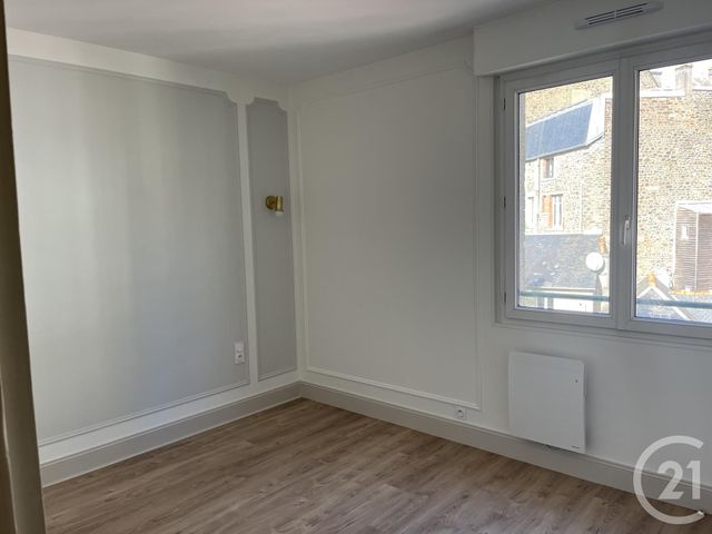 Appartement F3 à louer - 3 pièces - 79.0 m2 - FOUGERES - 35 - BRETAGNE - Century 21 Gambetta