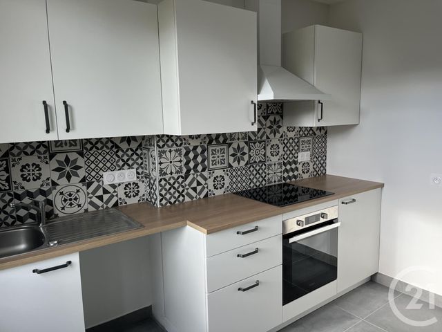 Appartement F3 à louer - 3 pièces - 79.0 m2 - FOUGERES - 35 - BRETAGNE - Century 21 Gambetta