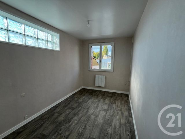 maison à vendre - 3 pièces - 73.8 m2 - FOUGEROLLES DU PLESSIS - 53 - PAYS-DE-LOIRE - Century 21 Gambetta