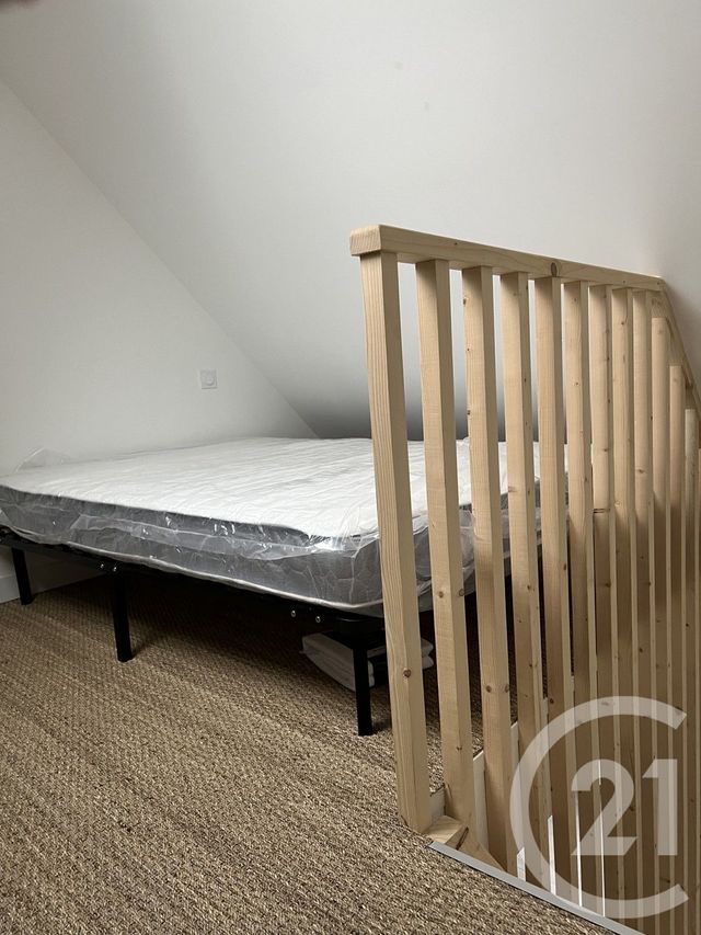 Appartement T2 à louer - 2 pièces - 19.04 m2 - FOUGERES - 35 - BRETAGNE - Century 21 Gambetta