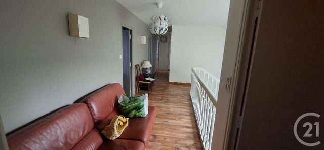 Afficher la photo en grand maison à vendre - 8 pièces - 260.0 m2 - FOUGERES - 35 - BRETAGNE - Century 21 Gambetta