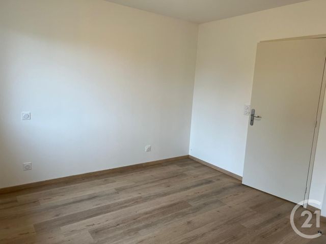 maison à louer - 4 pièces - 117.5 m2 - LA CHAPELLE JANSON - 35 - BRETAGNE - Century 21 Gambetta