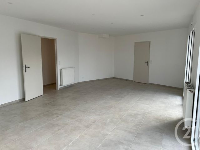 maison à louer - 4 pièces - 117.5 m2 - LA CHAPELLE JANSON - 35 - BRETAGNE - Century 21 Gambetta