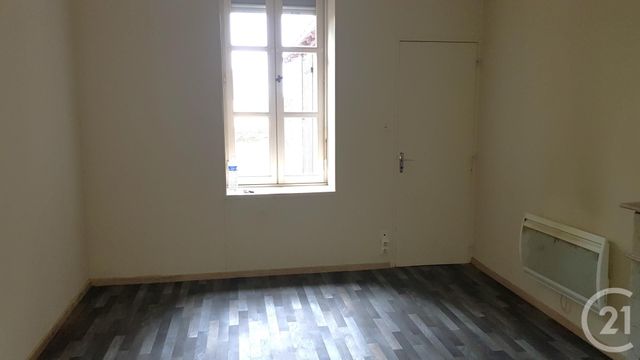 Appartement à louer - 2 pièces - 31.6 m2 - FOUGERES - 35 - BRETAGNE - Century 21 Gambetta