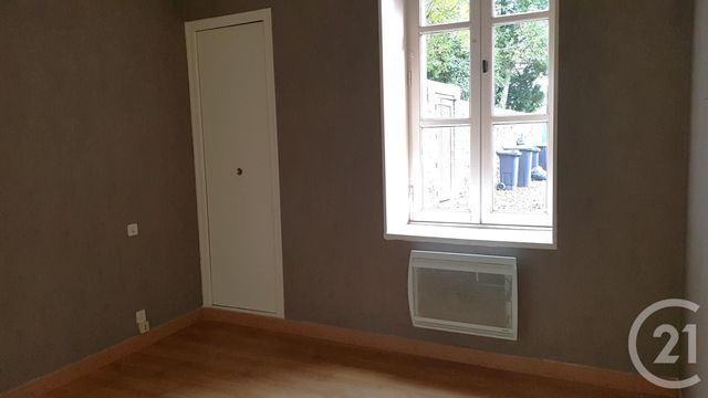 Appartement à louer - 2 pièces - 31.6 m2 - FOUGERES - 35 - BRETAGNE - Century 21 Gambetta