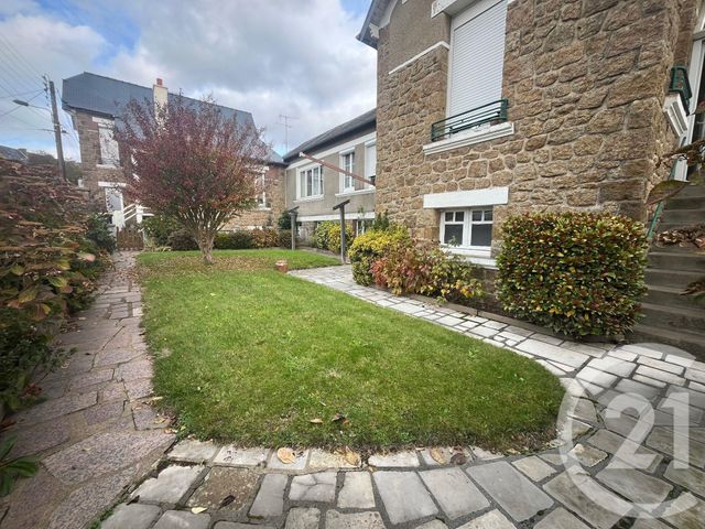 maison à vendre - 5 pièces - 87.79 m2 - FOUGERES - 35 - BRETAGNE - Century 21 Gambetta