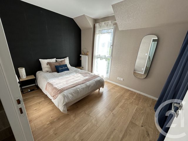 Afficher la photo en grand maison à vendre - 5 pièces - 130.58 m2 - FOUGERES - 35 - BRETAGNE - Century 21 Gambetta