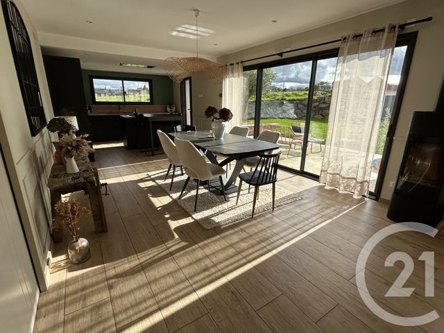 Afficher la photo en grand maison à vendre - 5 pièces - 130.58 m2 - FOUGERES - 35 - BRETAGNE - Century 21 Gambetta