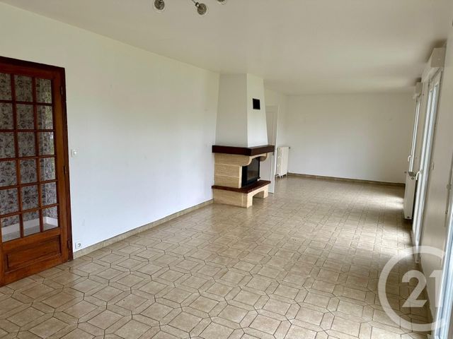 maison à vendre - 5 pièces - 132.0 m2 - FOUGERES - 35 - BRETAGNE - Century 21 Gambetta