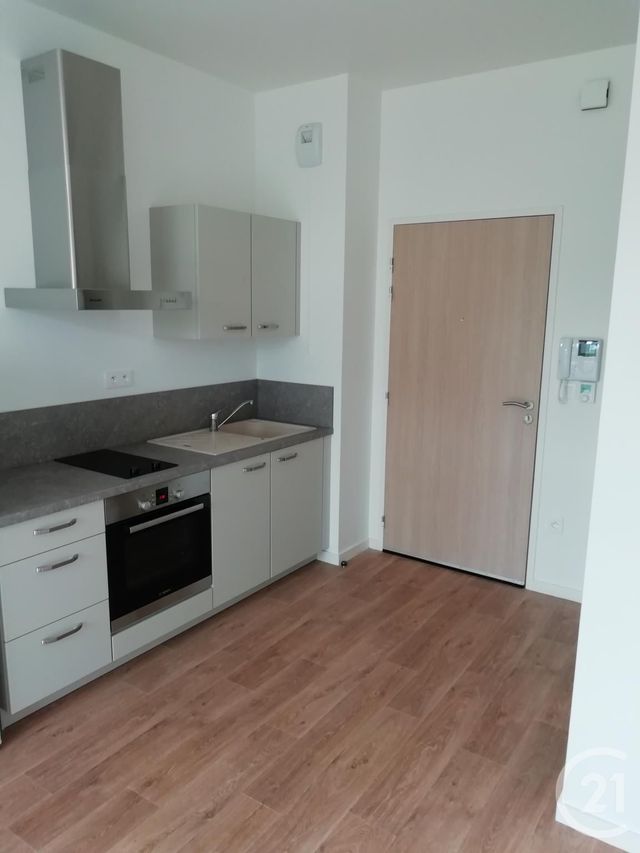 Appartement à louer - 2 pièces - 32.7 m2 - FOUGERES - 35 - BRETAGNE - Century 21 Gambetta