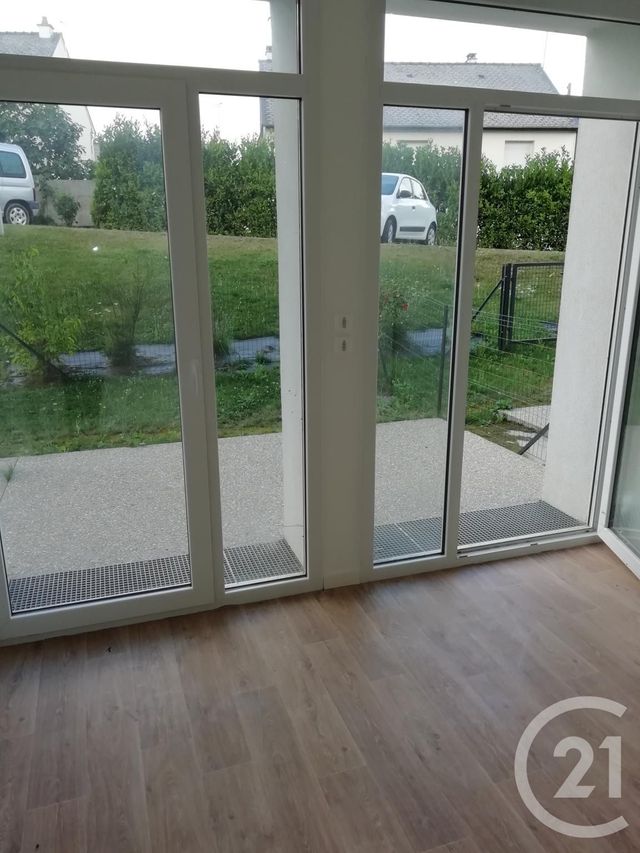 Appartement à louer - 2 pièces - 32.7 m2 - FOUGERES - 35 - BRETAGNE - Century 21 Gambetta