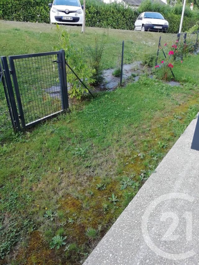 Appartement à louer - 2 pièces - 32.7 m2 - FOUGERES - 35 - BRETAGNE - Century 21 Gambetta