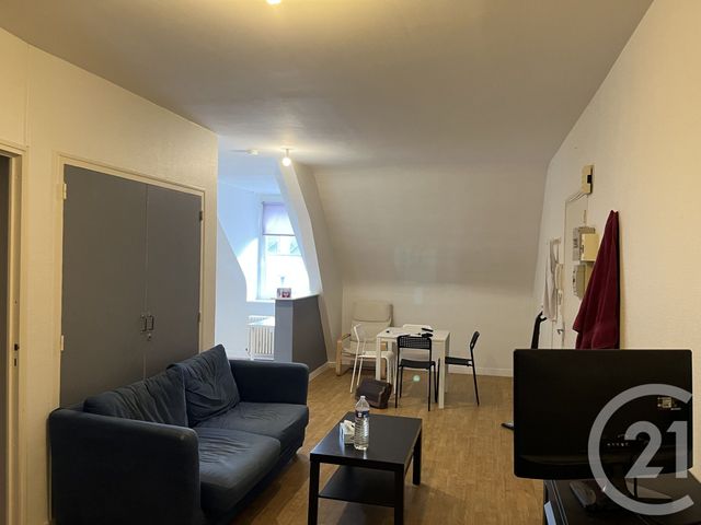 Appartement T2 à vendre - 2 pièces - 37.46 m2 - FOUGERES - 35 - BRETAGNE - Century 21 Gambetta