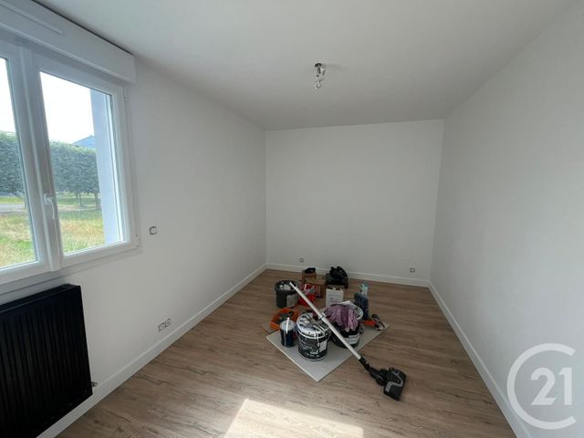 Appartement F3 à louer - 3 pièces - 78.18 m2 - FOUGERES - 35 - BRETAGNE - Century 21 Gambetta