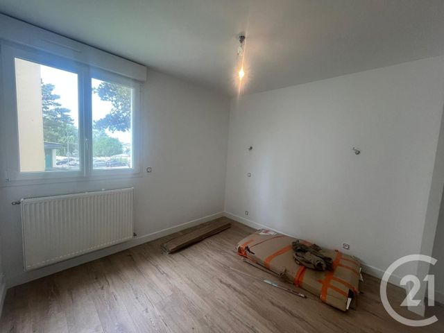 Appartement F3 à louer - 3 pièces - 78.18 m2 - FOUGERES - 35 - BRETAGNE - Century 21 Gambetta