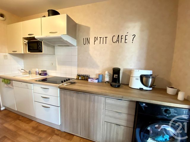 Appartement T3 à louer - 3 pièces - 64.5 m2 - FOUGERES - 35 - BRETAGNE - Century 21 Gambetta