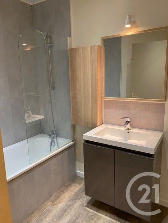 Appartement F3 à louer - 3 pièces - 65.86 m2 - FOUGERES - 35 - BRETAGNE - Century 21 Gambetta