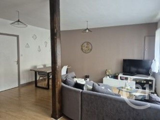 Appartement F3 à louer - 3 pièces - 65.86 m2 - FOUGERES - 35 - BRETAGNE - Century 21 Gambetta