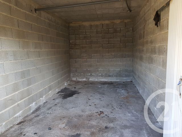 parking à louer - 15.0 m2 - MAEN ROCH - 35 - BRETAGNE - Century 21 Gambetta